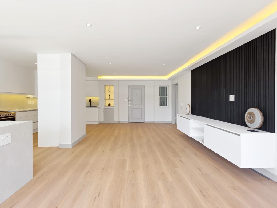 2 Bedroom Property for Sale in Sea Point Western Cape